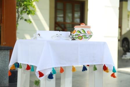 Bamboo White Tablecloth with Tassels