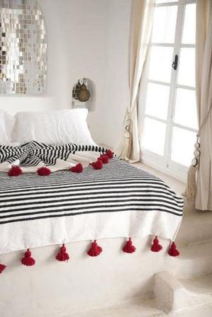 100% Cotton Stripe Bed Throw with Tassels
